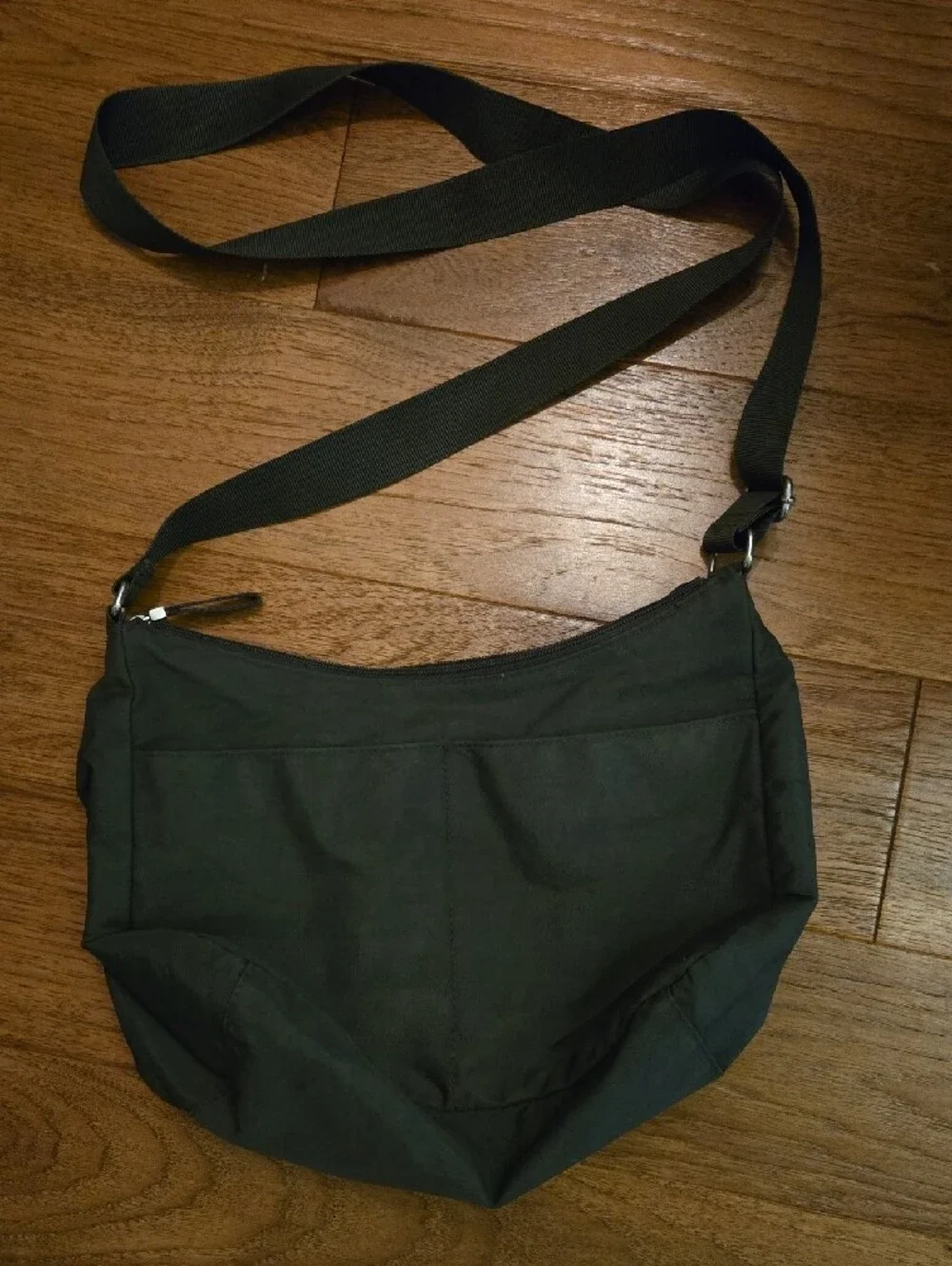 Baggallini Charcoal Gray Crossbody Messenger Bag